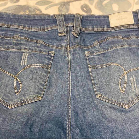 YMI WannaBettaButt? Jeans Size 11 Distressed Stretch Blue Mid-Rise - Picture 10 of 10